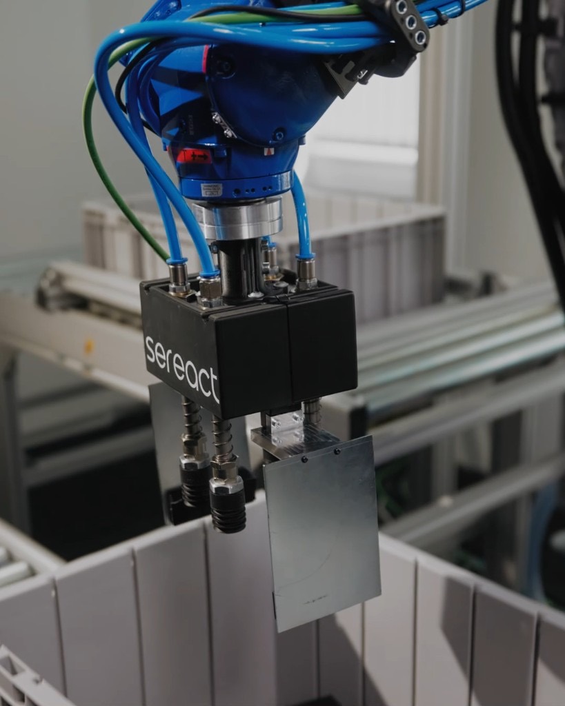 Shoebox gripper end-effector